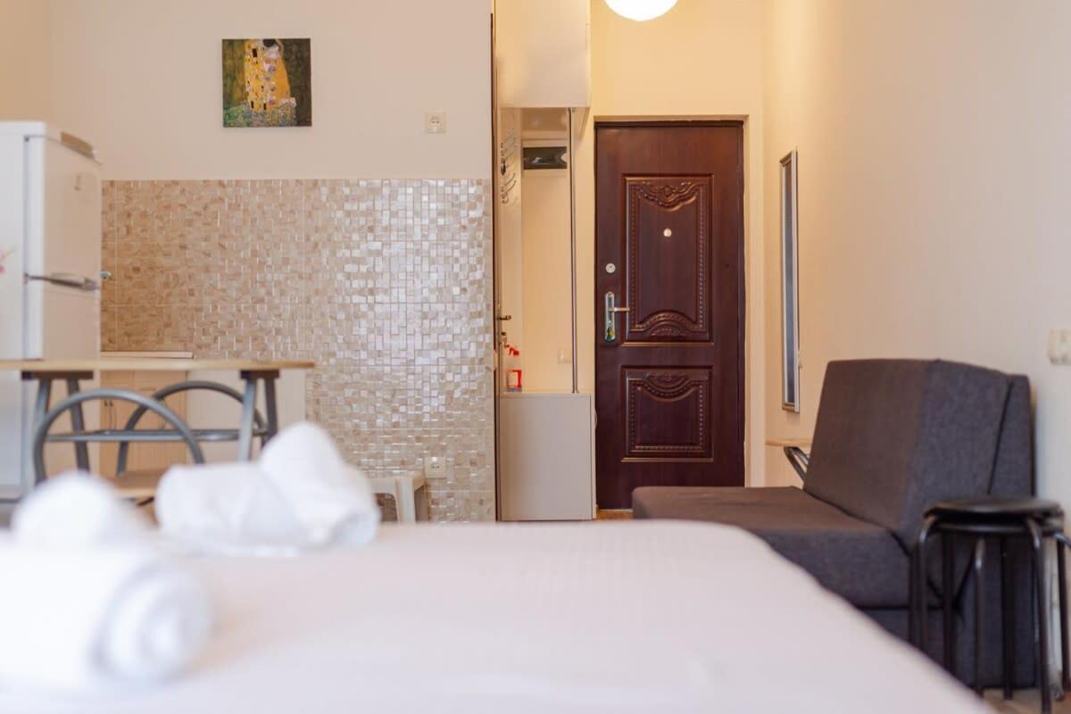 Cozy Studio Apartment In The Heart Of Batum Exteriör bild