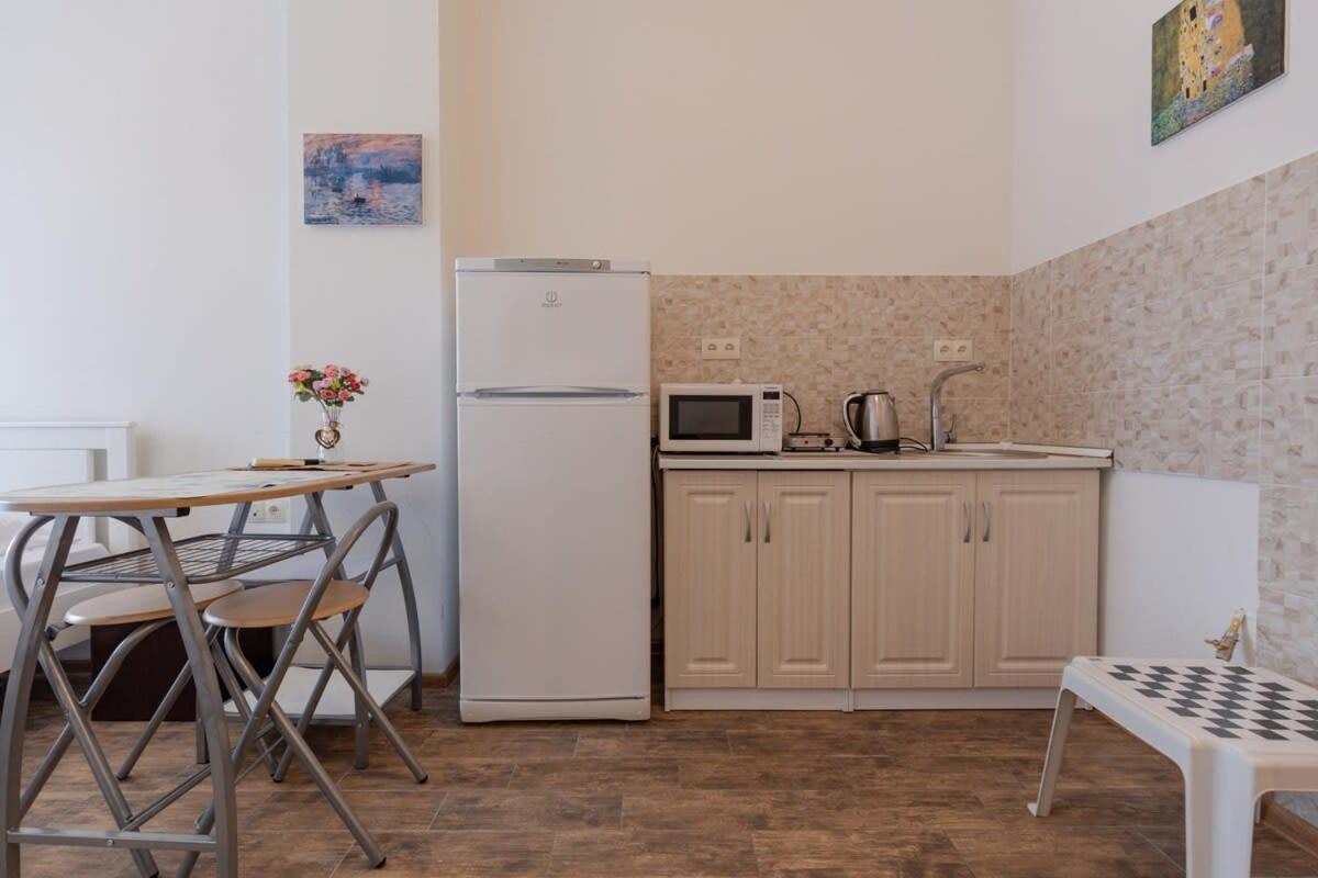 Cozy Studio Apartment In The Heart Of Batum Exteriör bild